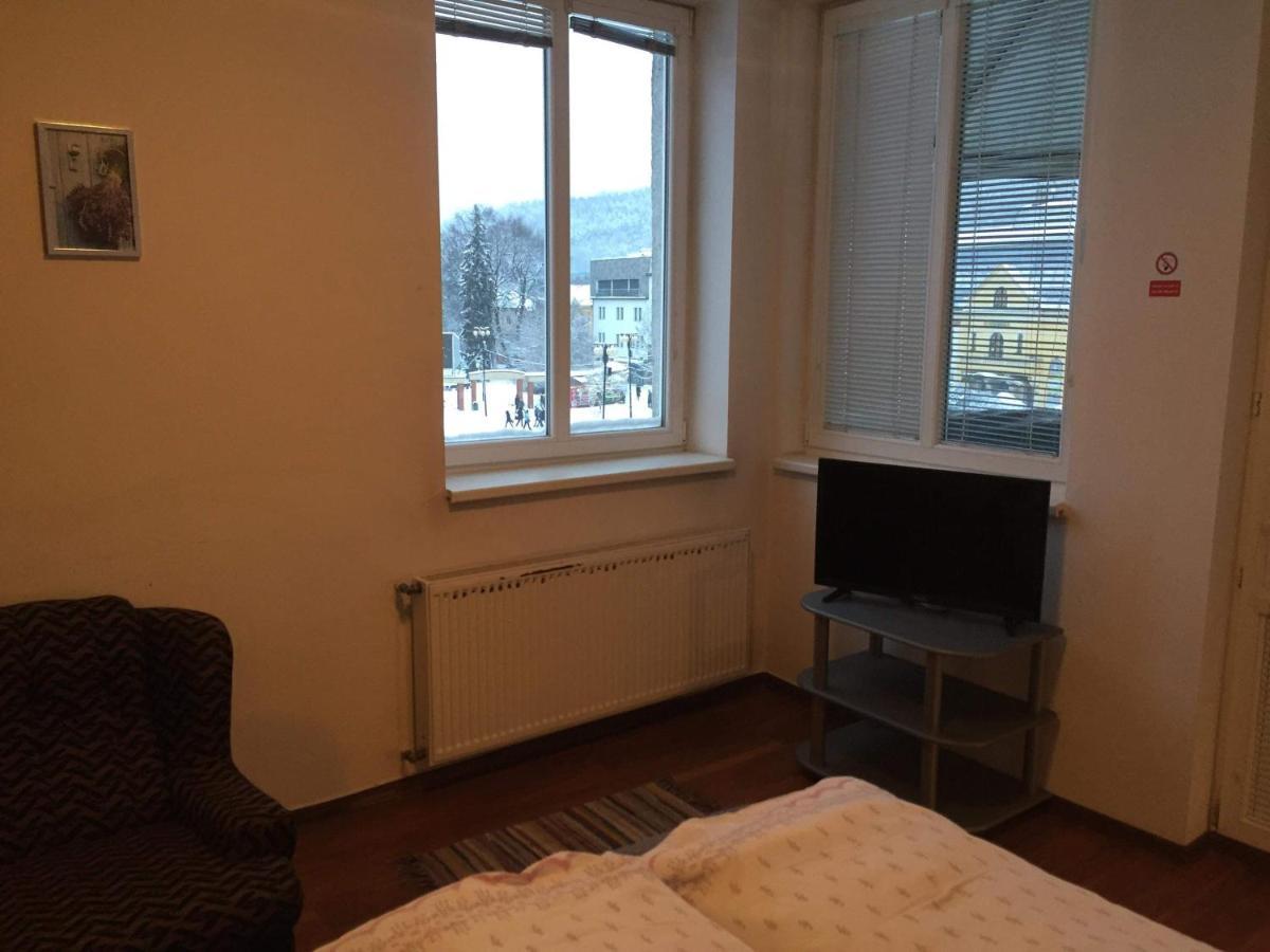 Hostel Fontana Zilina Bagian luar foto