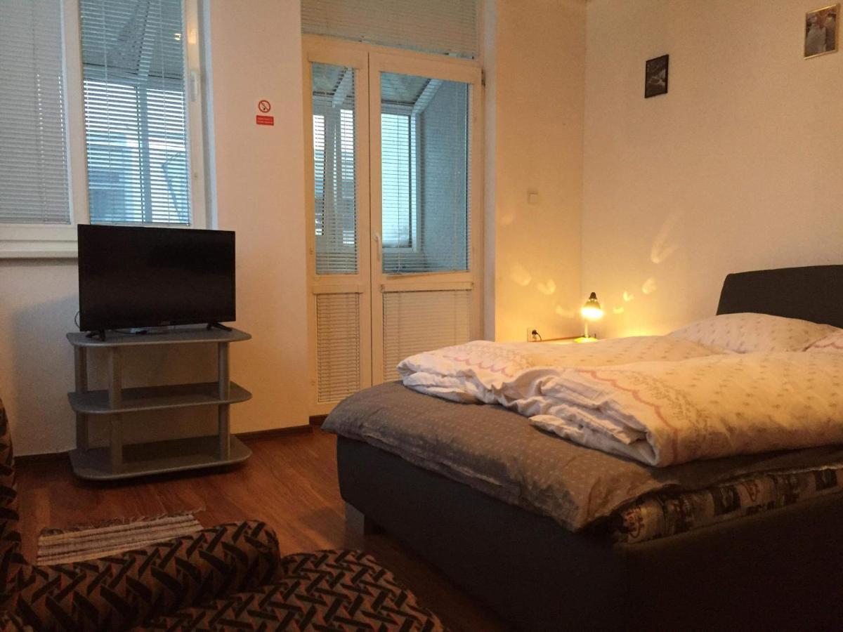 Hostel Fontana Zilina Bagian luar foto