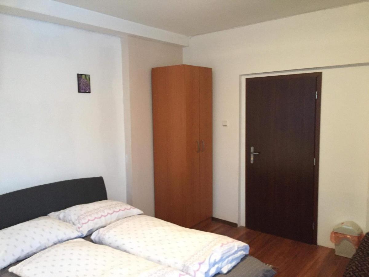 Hostel Fontana Zilina Bagian luar foto